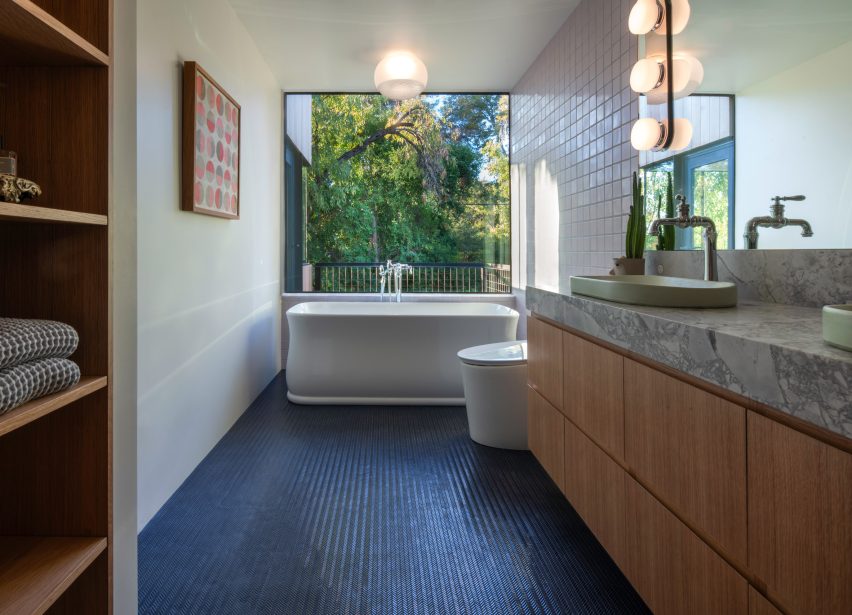 Adkins Treehouse in Phoenix by Benjamin Hall Design