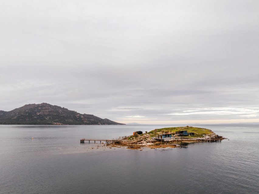 Picnic Island Cabin by Align Architecture & Interiors