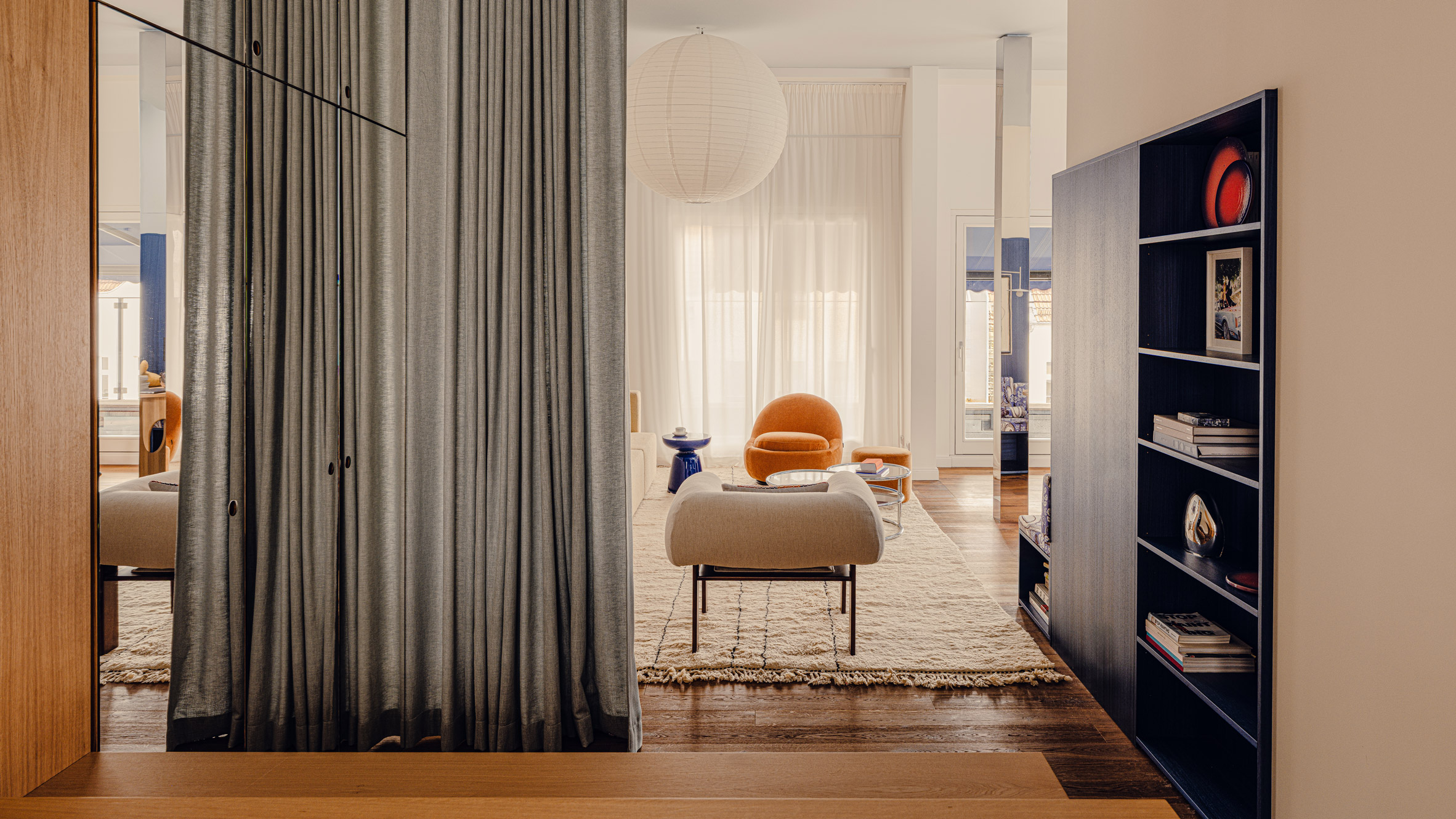 Bruzkus Greenberg Blue Box apartment interior
