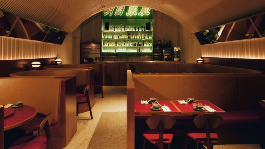 Cafe Kowloon restaurant Daytrip tables