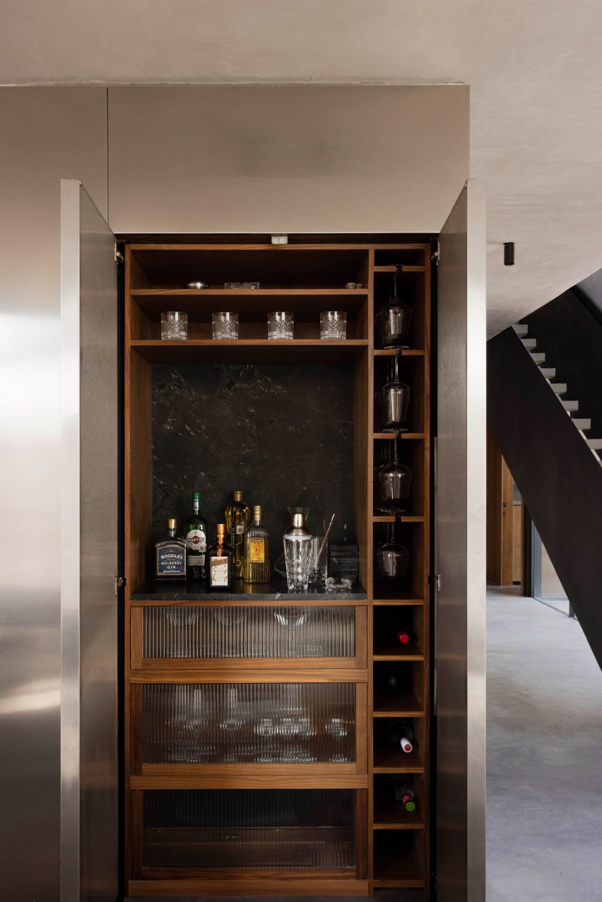 Brutalist penthouse by Barde vanVoltt