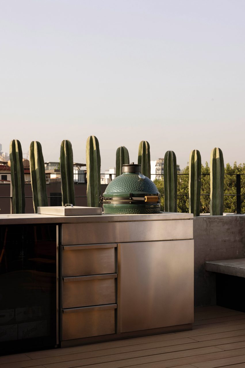 Brutalist penthouse by Barde vanVoltt