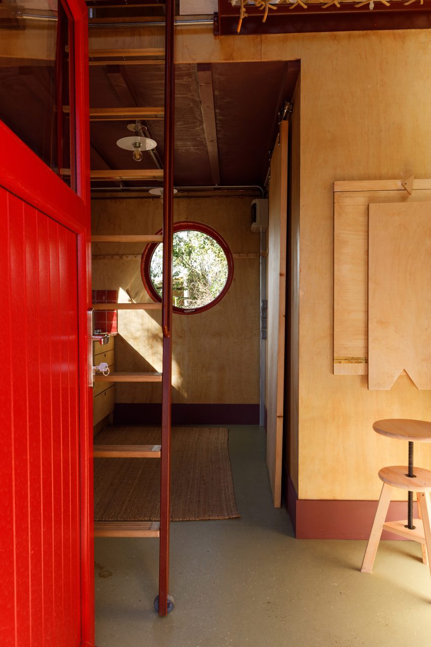 Cucu cabin in Ireland by Studio Bucky