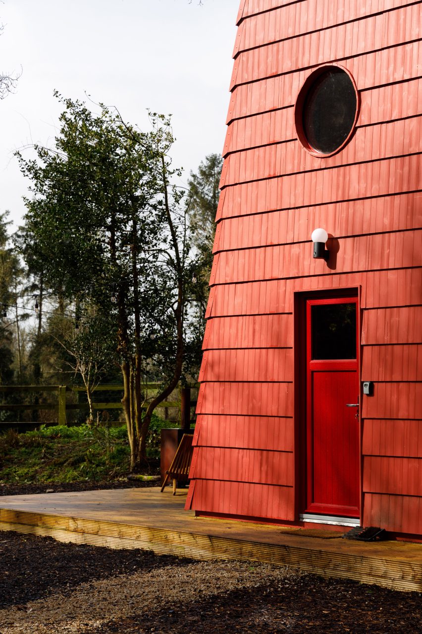 Cucu cabin in Ireland by Studio Bucky