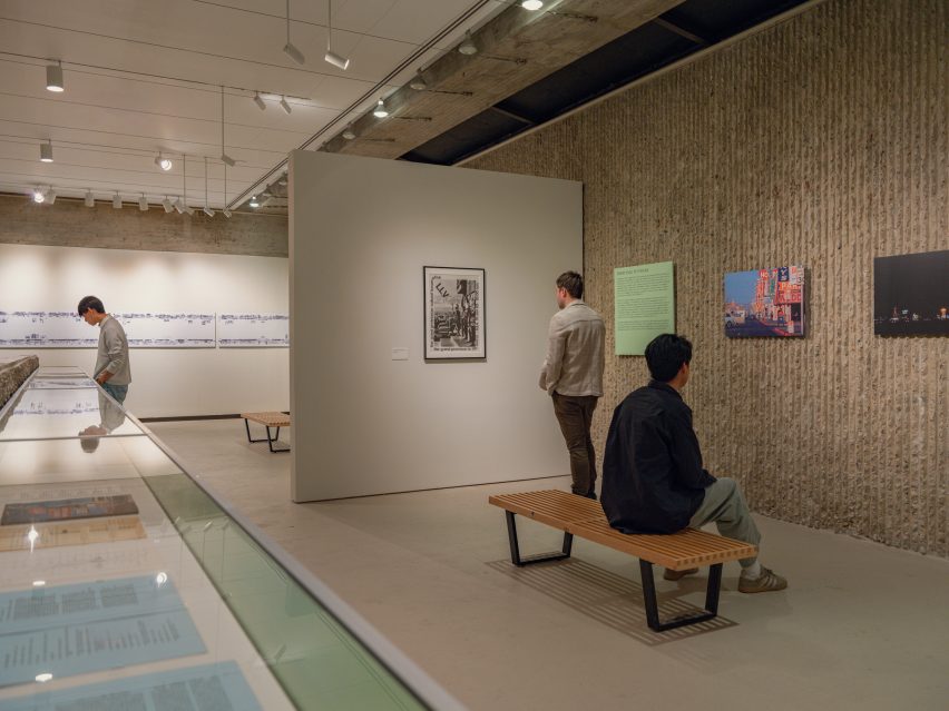 Encounters: Denise Scott Brown Photographs