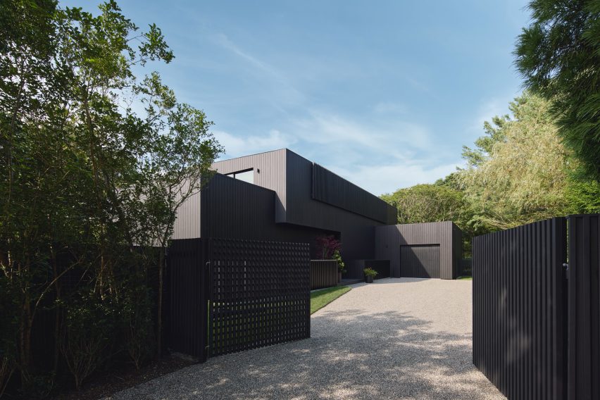 House in Amagansett by Khanna Schultz