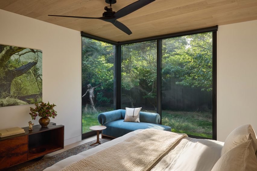 House in Amagansett by Khanna Schultz