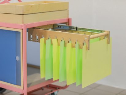 Pull-out drying rack