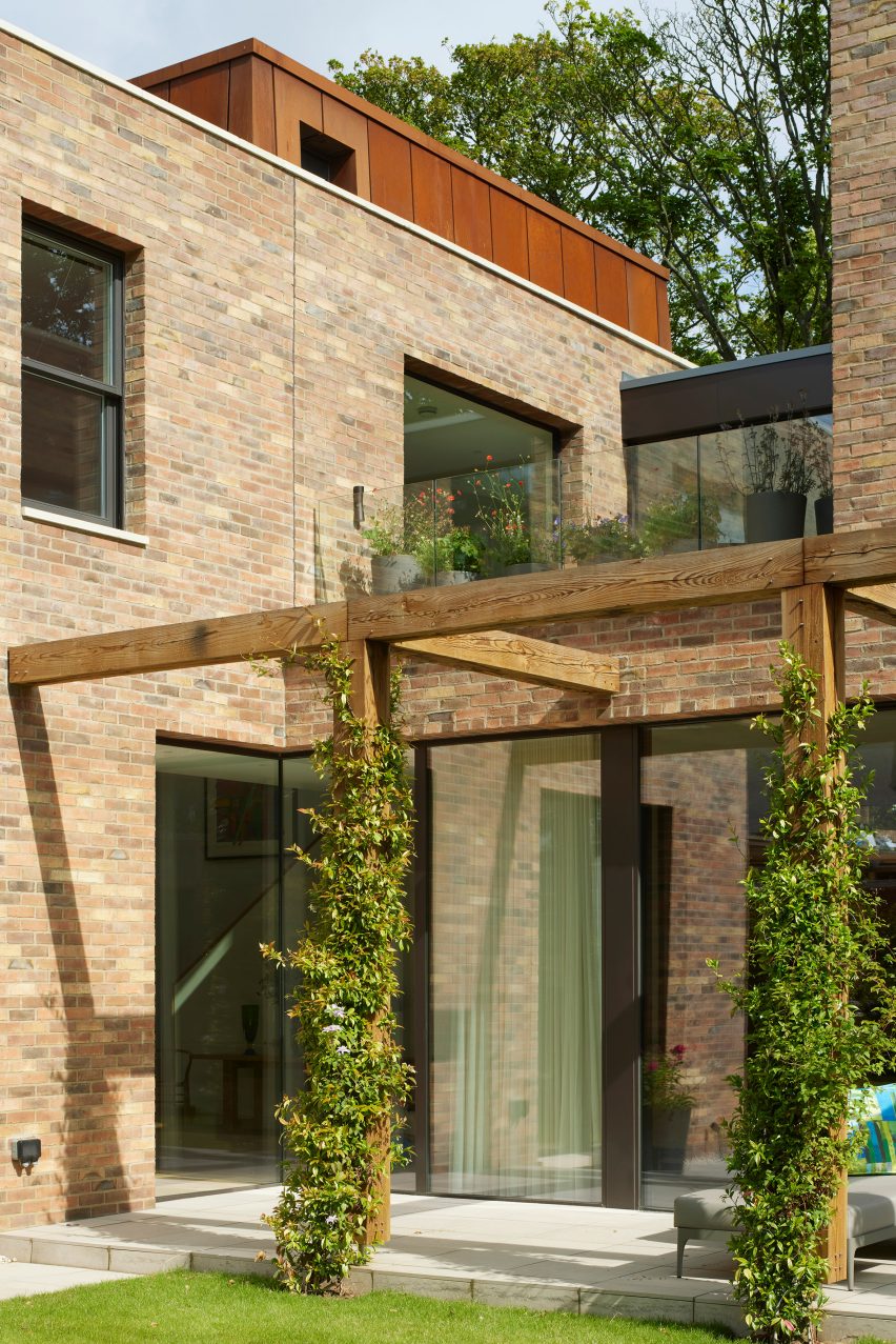 Home by Musson Brown Architects and Miltiadou Cook Mitzman