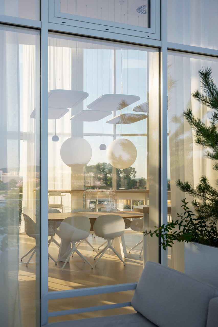 Vatea by Nicolas Laisné Architectes