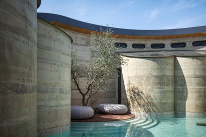 Rammed-earth walls