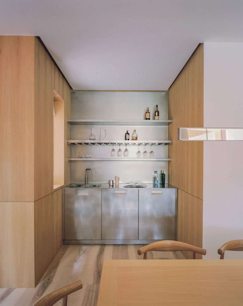 Panoramic House by Mata Architects