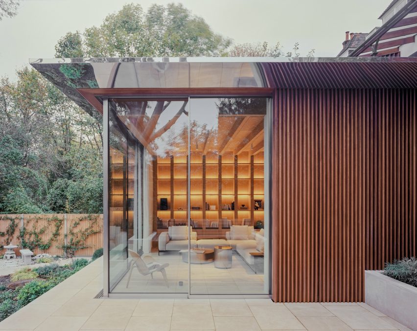 Panoramic House by Mata Architects