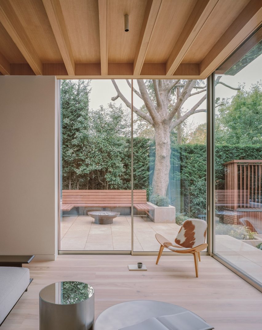 Panoramic House by Mata Architects