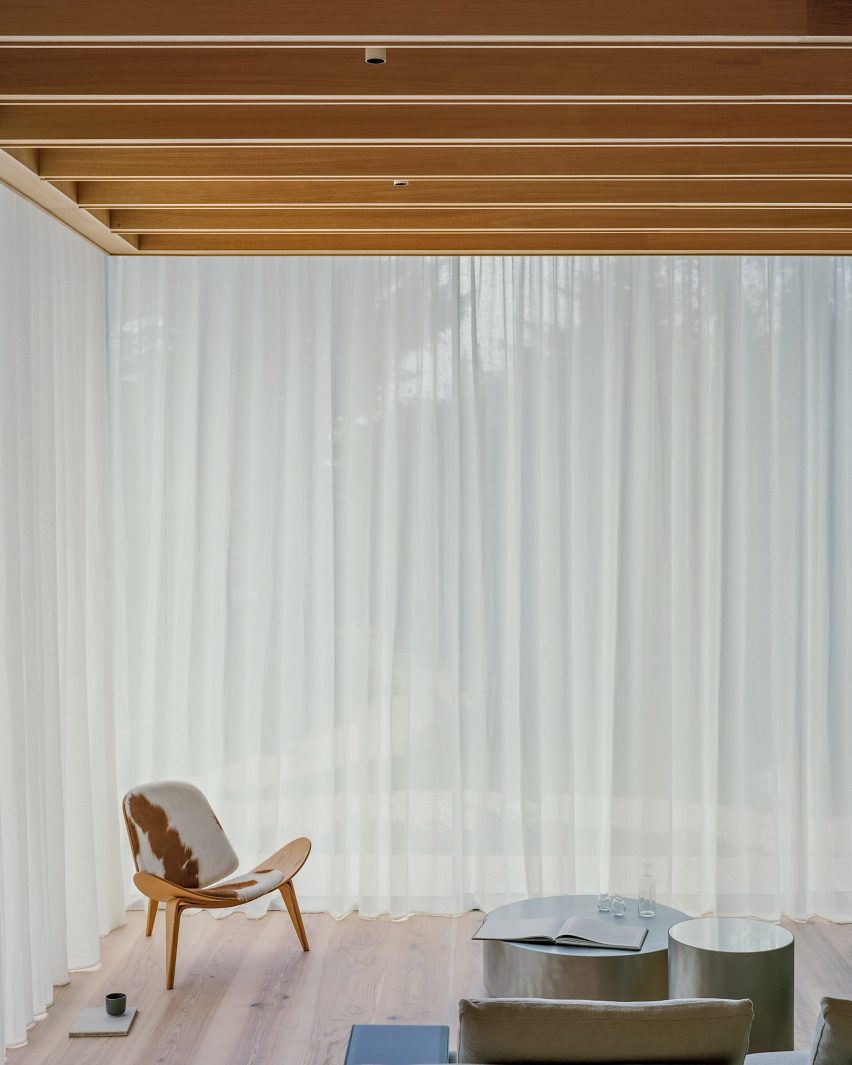 Panoramic House by Mata Architects