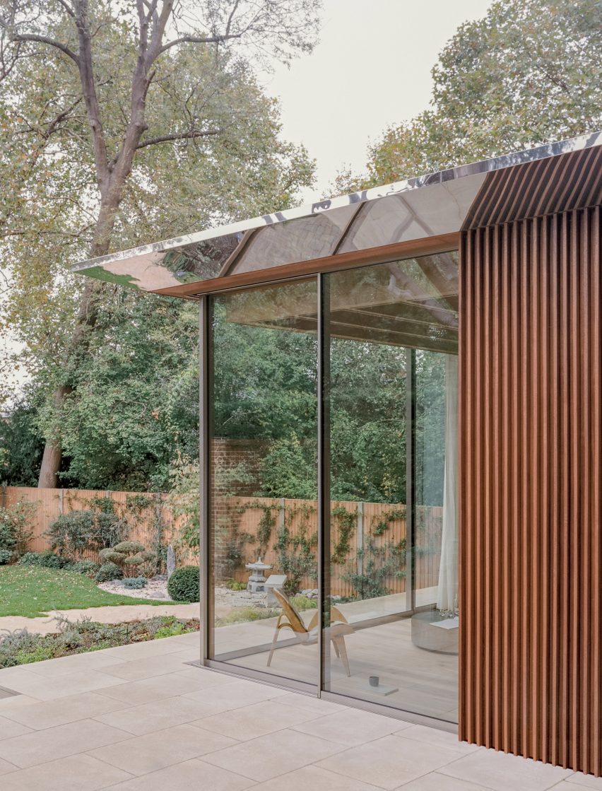 Panoramic House by Mata Architects