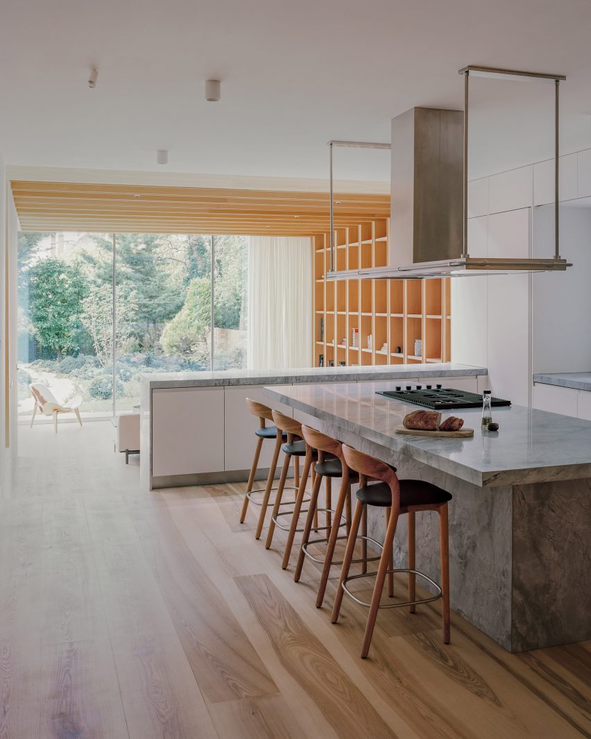 Panoramic House by Mata Architects