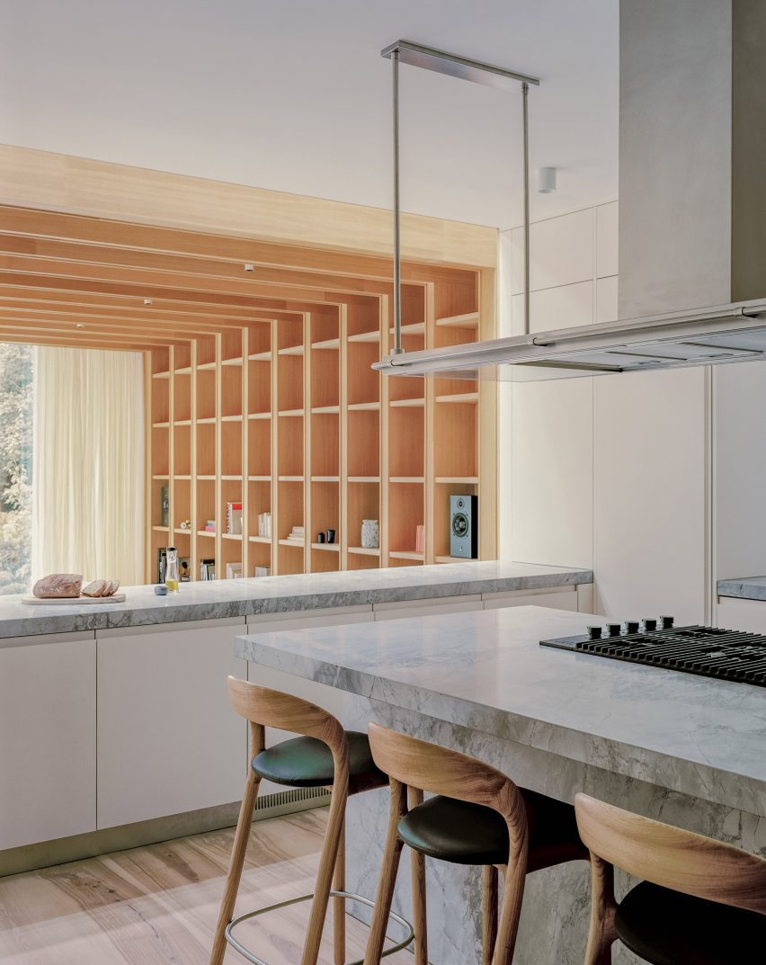 Panoramic House by Mata Architects