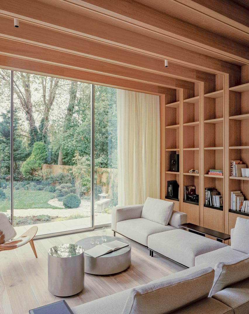 Panoramic House by Mata Architects