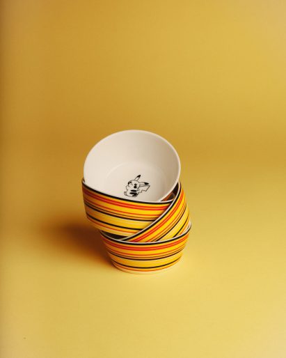 Pikachu-illustrated bowls
