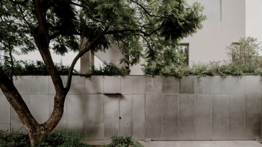 House with metal base