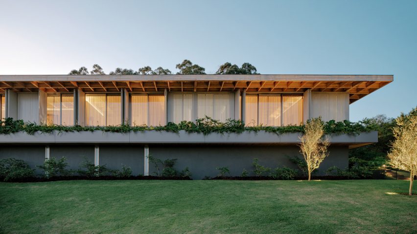 Casa Colmeia by Sabella Arquitetura