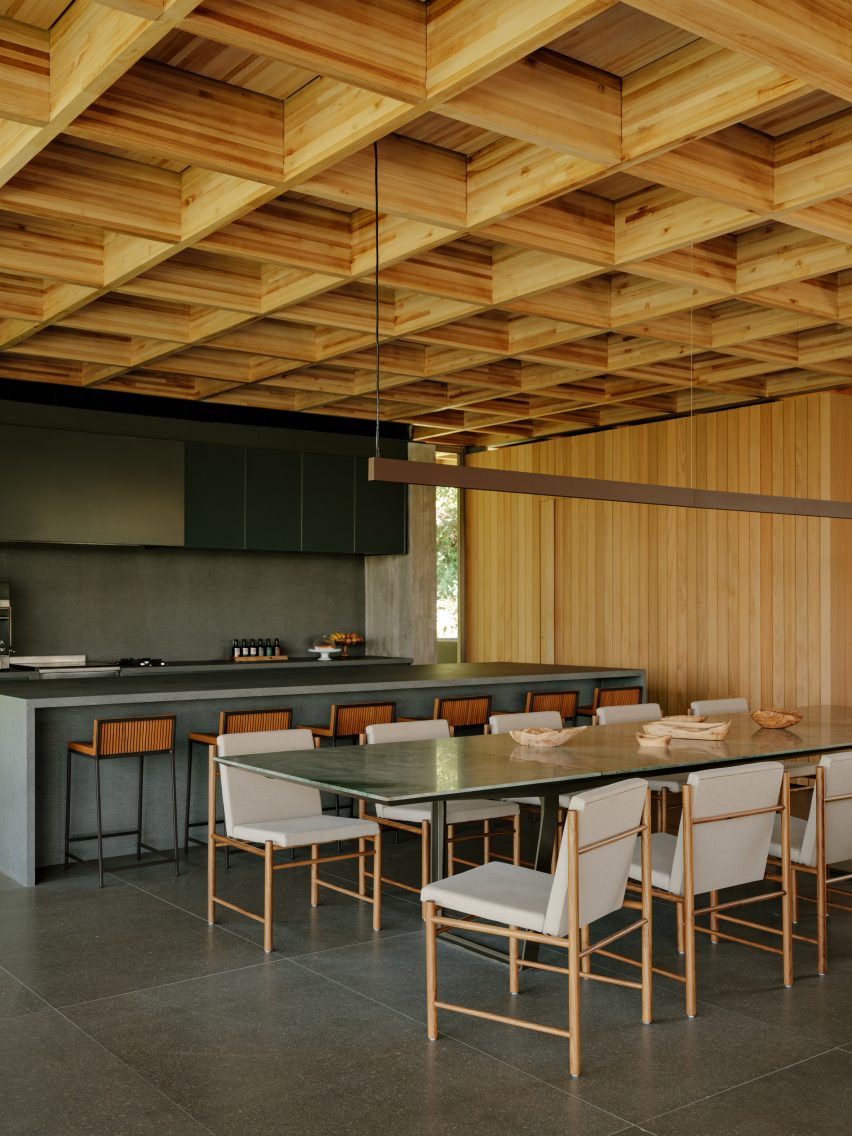 Casa Colmeia by Sabella Arquitetura