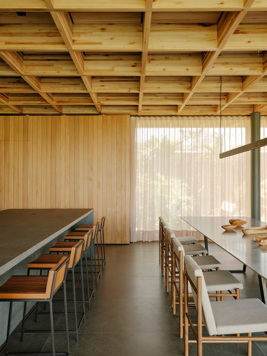 Casa Colmeia by Sabella Arquitetura