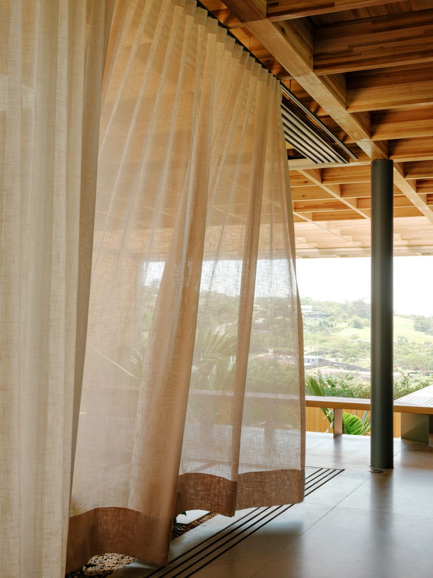 Casa Colmeia by Sabella Arquitetura