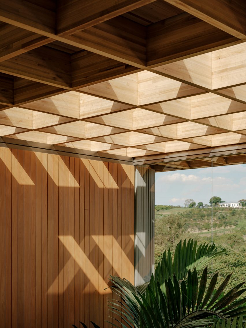 Casa Colmeia by Sabella Arquitetura