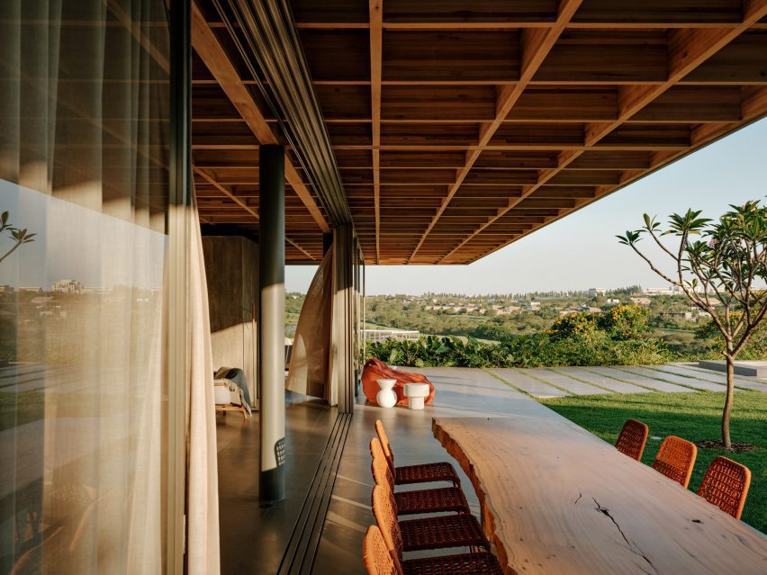 Casa Colmeia by Sabella Arquitetura