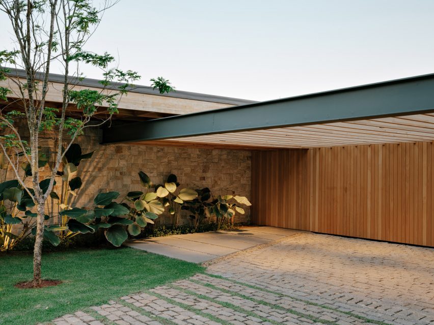 Casa Colmeia by Sabella Arquitetura