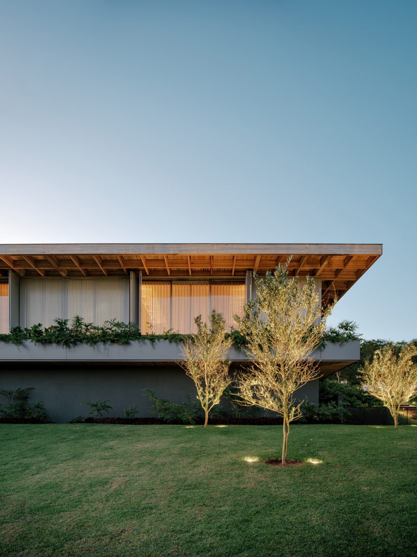 Casa Colmeia by Sabella Arquitetura