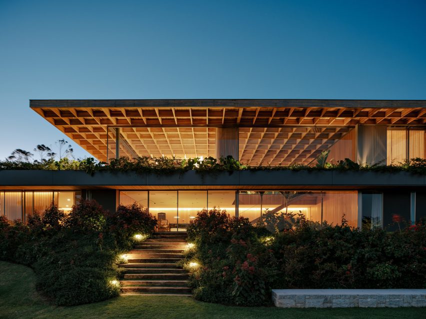 Casa Colmeia by Sabella Arquitetura