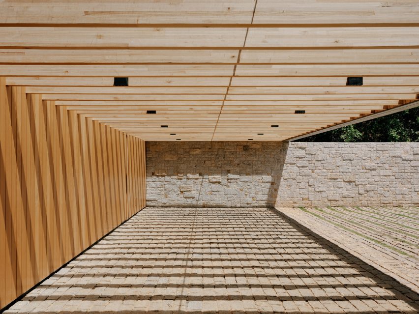 Casa Colmeia by Sabella Arquitetura