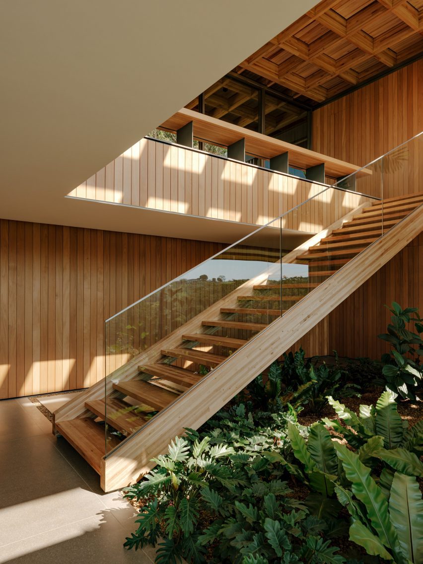 Casa Colmeia by Sabella Arquitetura