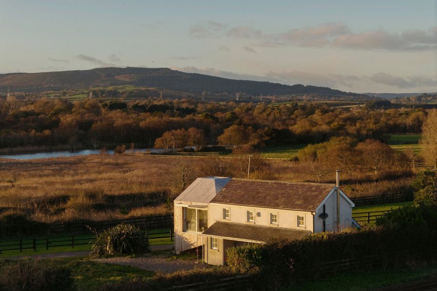 Seagull Cottage by Architectural Farm