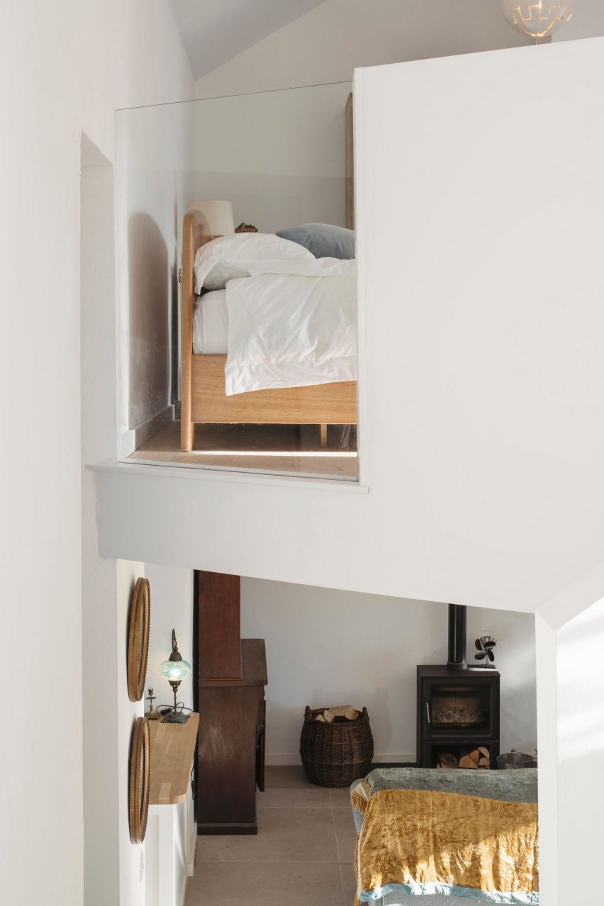Seagull Cottage by Architectural Farm