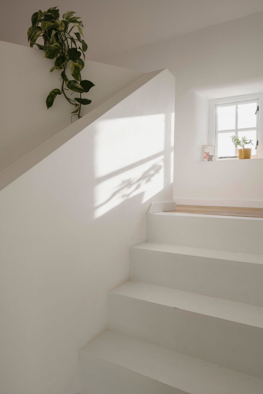 Seagull Cottage by Architectural Farm