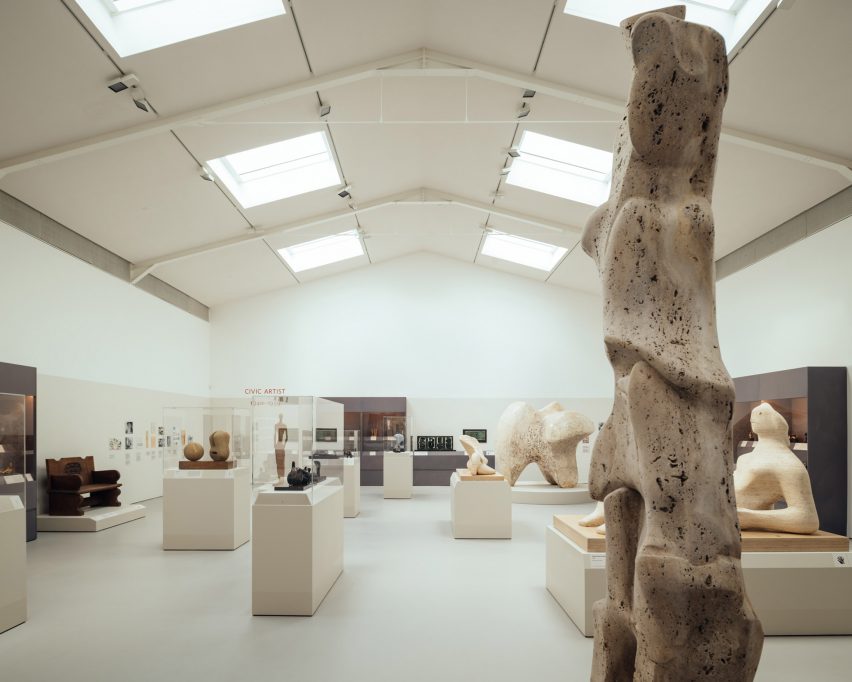 Sheep Field Barn, Henry Moore Studios & Gardens, by DSDHA // Rob Hill