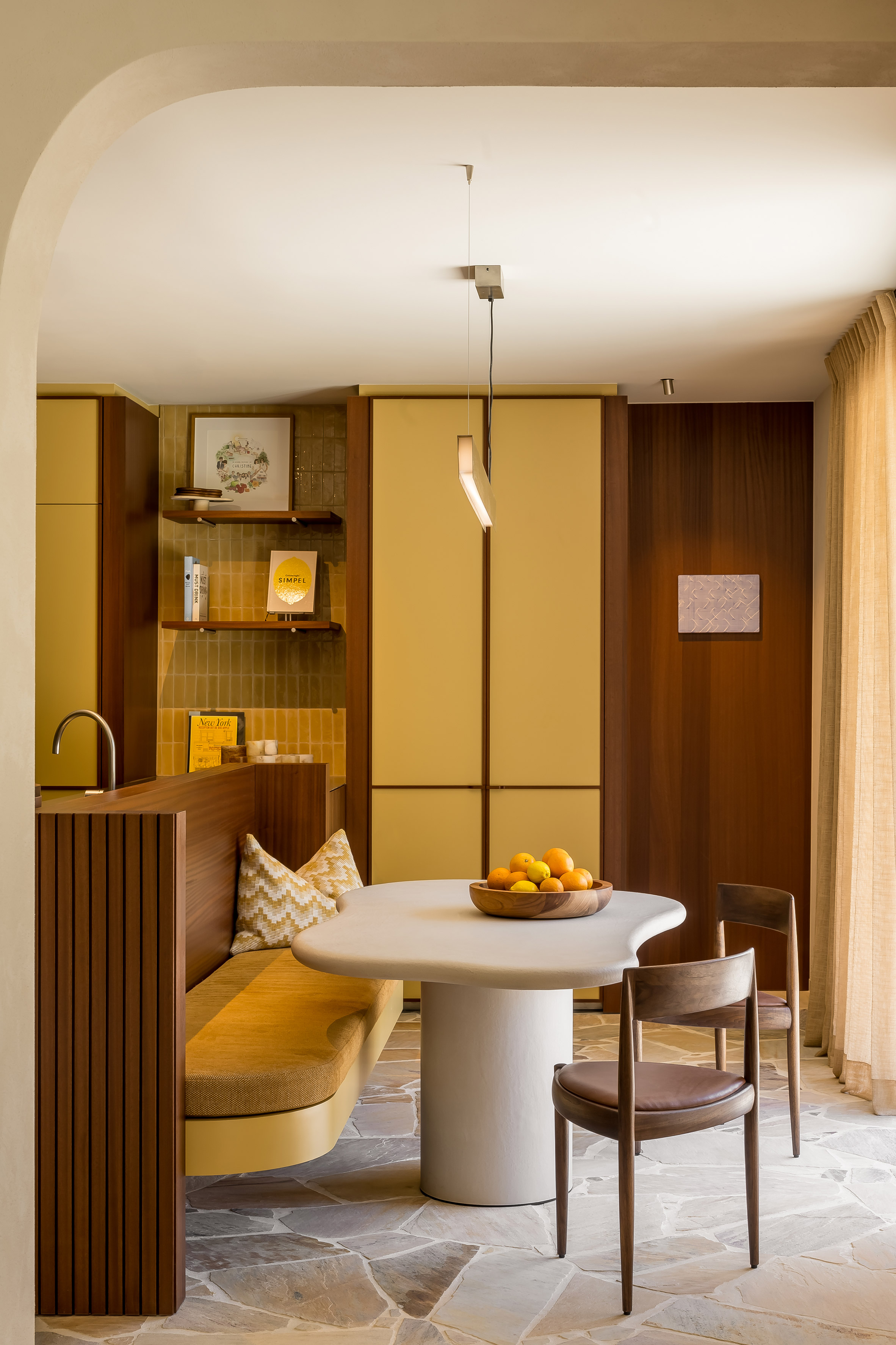 Shinnoki Terra Sapele panels by Decospan