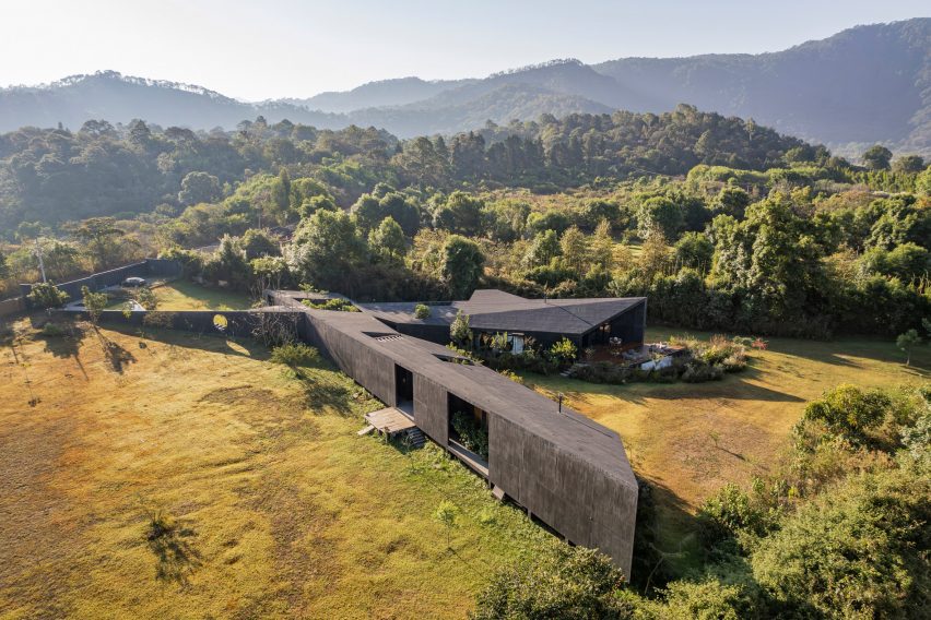 Casa Mavra by Taller Alberto Calleja