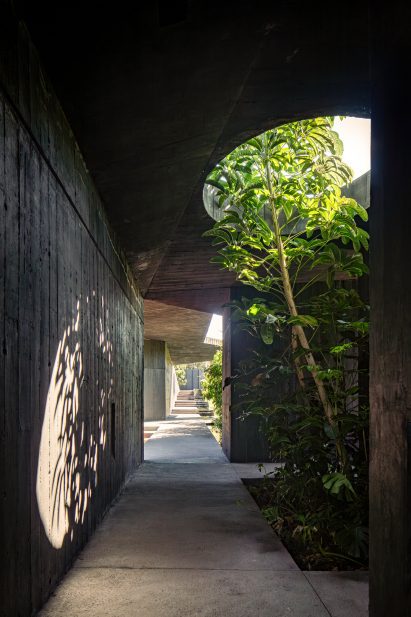 Concrete home by Taller Alberto Calleja