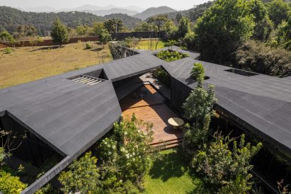 Casa Mavra by Taller Alberto Calleja