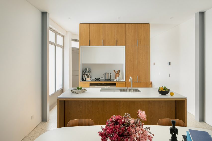 Dining table and oak veneer kitchen