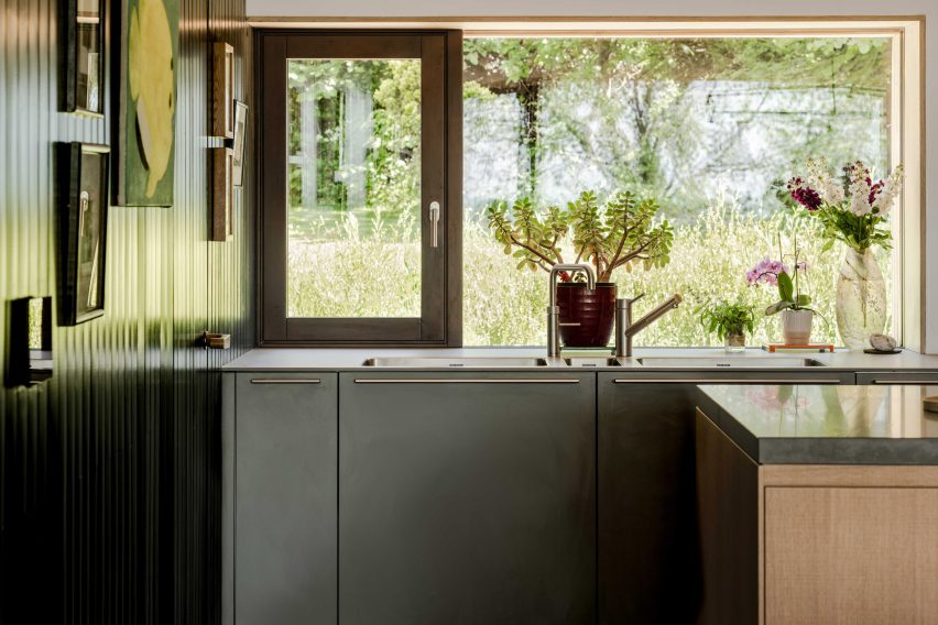 Green kitchen in the Old Orchard, Littleworth