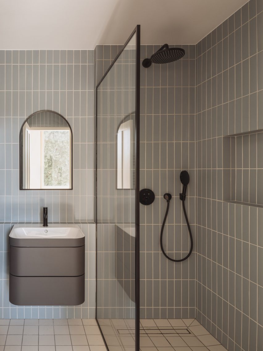 Goldstein Heather West London House bathroom