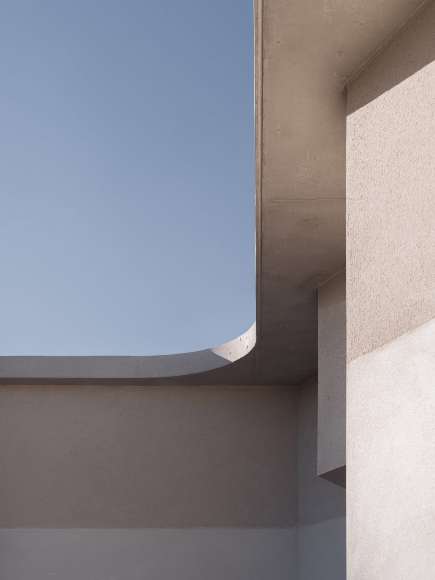 Goldstein Heather West London House curved detail