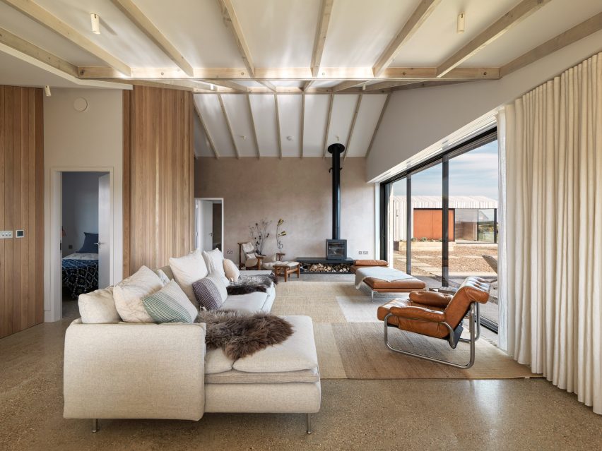 Westview Cottage by Hollaway Studio