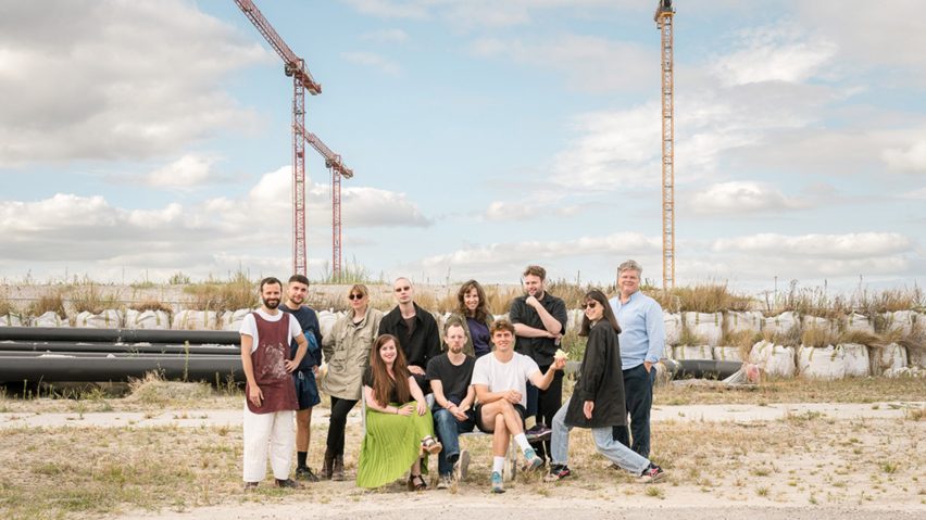 Photo of people at a constriction site